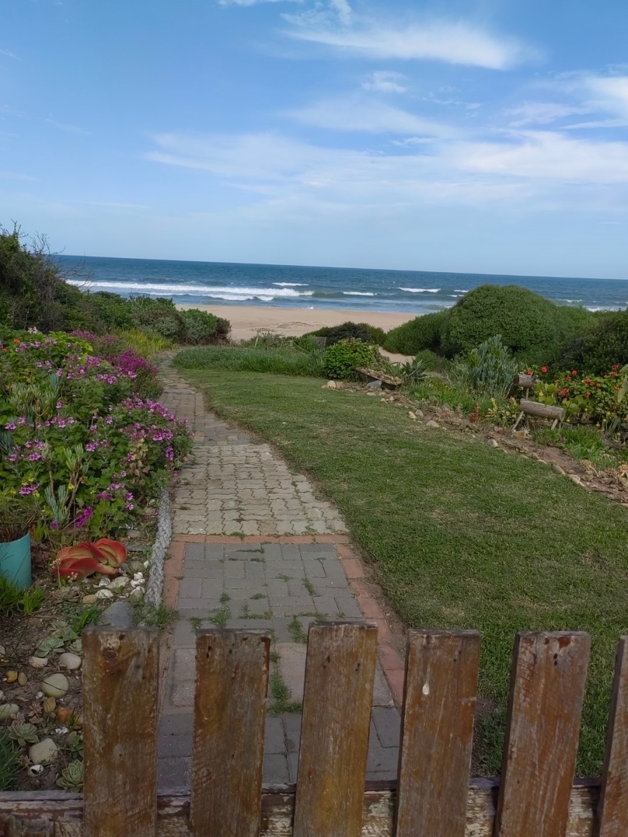 4 Bedroom Property for Sale in Ferreira Town Eastern Cape